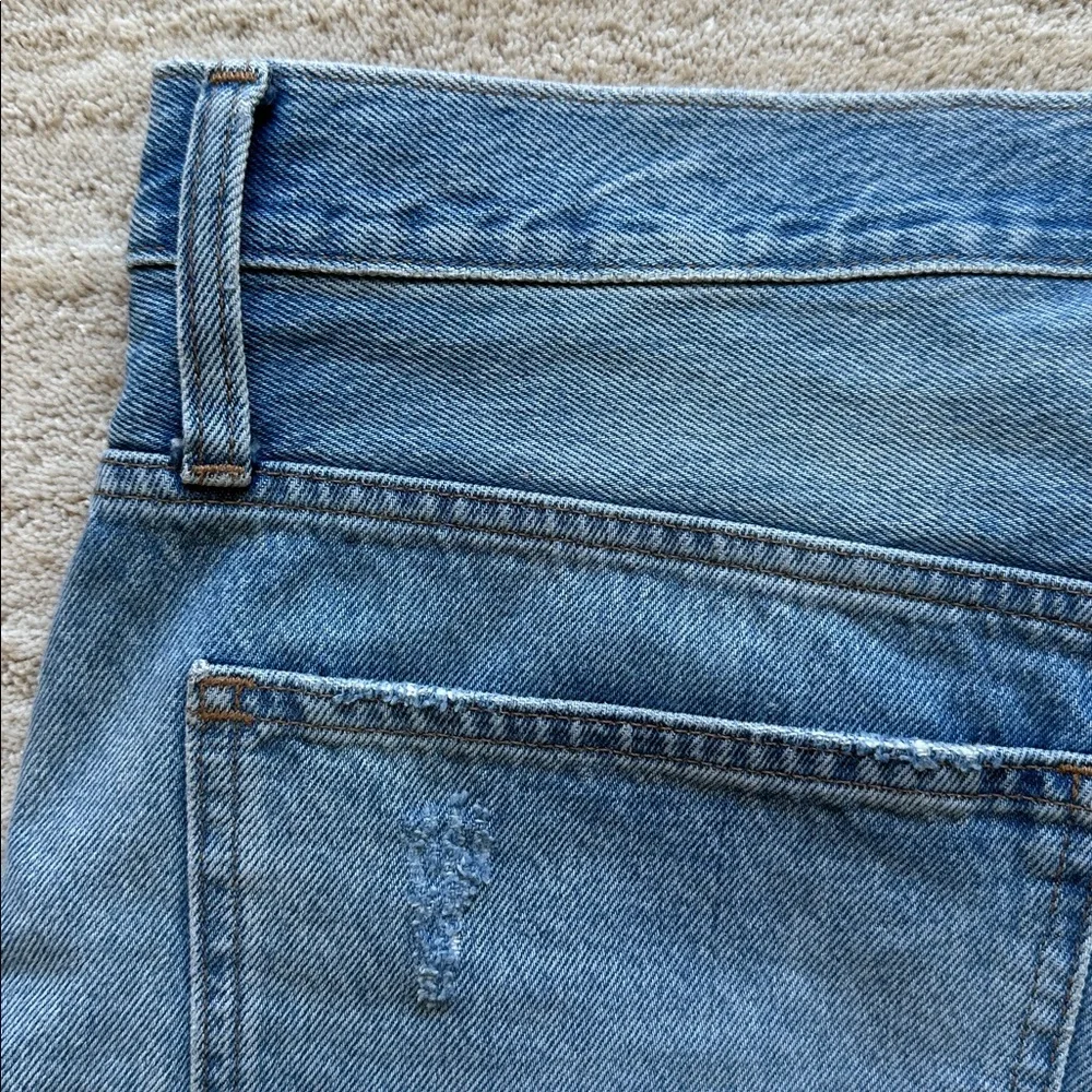 Like New Madewell Relaxed Denim Shorts Button Fly MD739 Size 31 - Picture 10 of 16